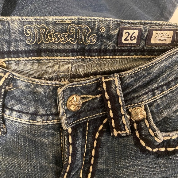 Miss Me Low-Rise Distressed 5 Pocket Boot Cut Jeans - Picture 8 of 10